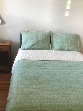 threshold full/queen quilt set